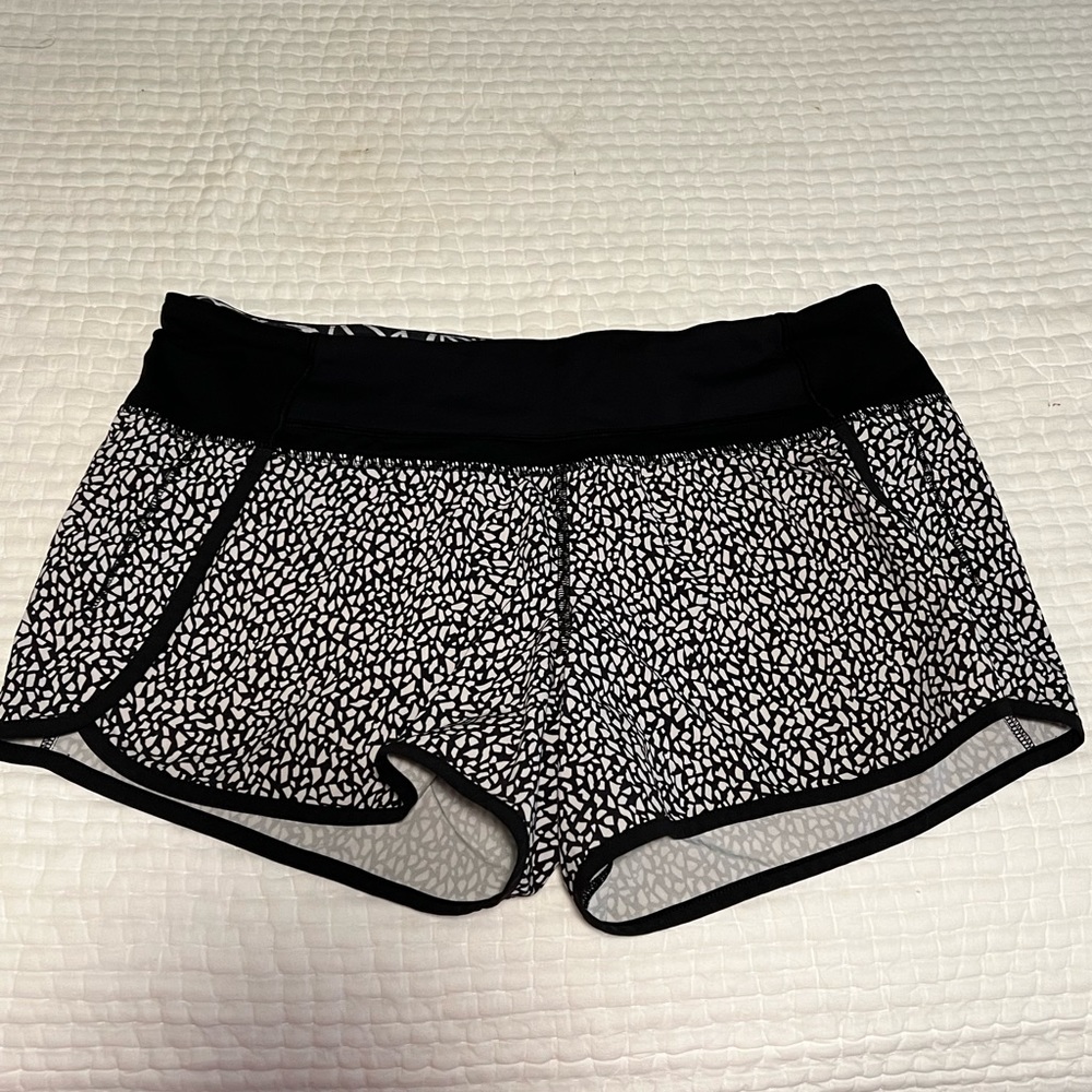 Lululemon Speed Up mid-rise shorts
